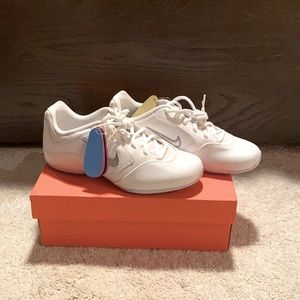 women’s sideline 2 insert cheer shoes
